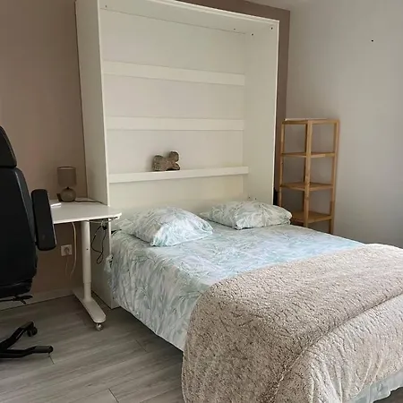 Maison Avec Terrasse + Acces 別荘 クレウツヴァルド